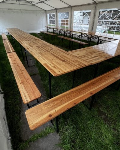 Pivní sety půjčovna a pronájem Pivní sety v párty stanu - rozložení do U PÁRTY BESKYDY