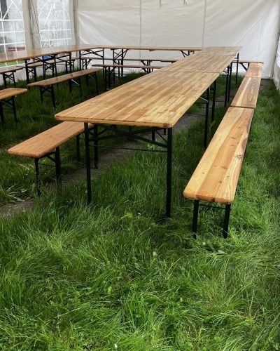 Pivní sety půjčovna a pronájem Pivní sety v párty stanu - rozložení do U PÁRTY BESKYDY